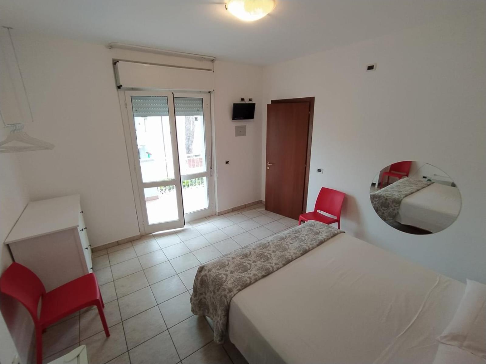 Hotel Villa Cesare B&B Alba Adriatica Exterior photo